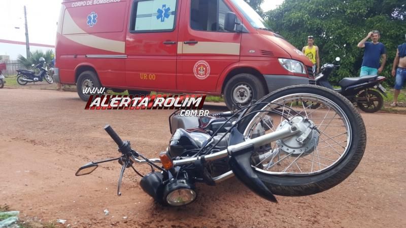 Rolim de Moura – Motociclista sofre grave ferimento na perna após colidir em carro no Bairro Cidade Alta